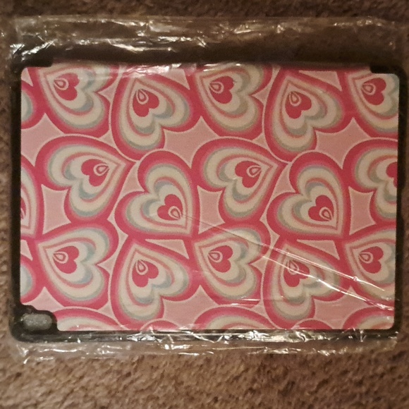 Apple iPad pro 9.7 heart case - Picture 2 of 5